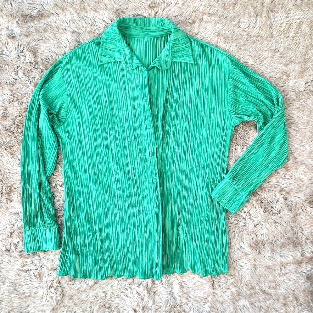 Unbranded Long‎ Sleeve Button Down Collared Textured Blouse Green Size Medium